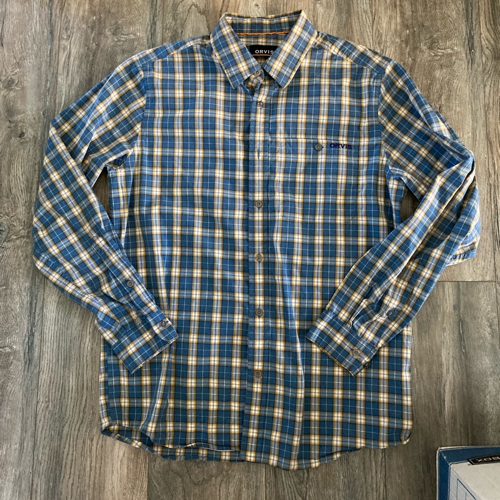 Orvis, Men’s Button Up Size Medium. Lighter material. Great shape.